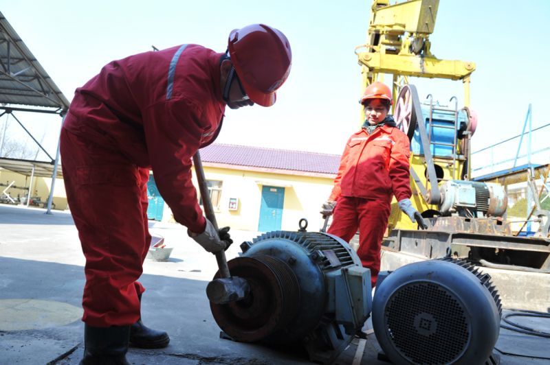 多功能數智化抽油機節能設備在秦皇島研制成功